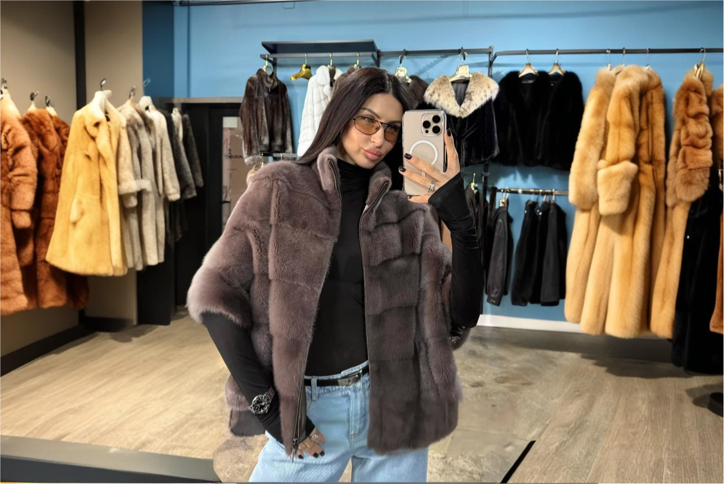 freepikexpand the image with a background the background 67622